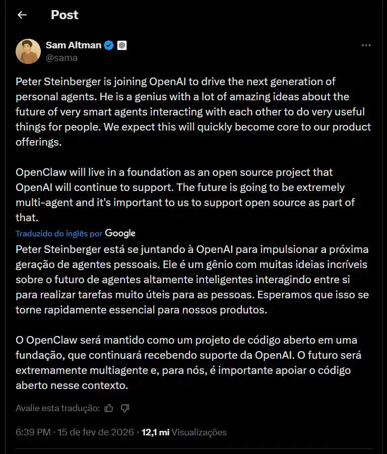 Imagem de Peter Steinberger falando sobre seu envolvimento com OpenAI e o projeto OpenClaw, destacando inovação em inteligência artificial e código aberto.